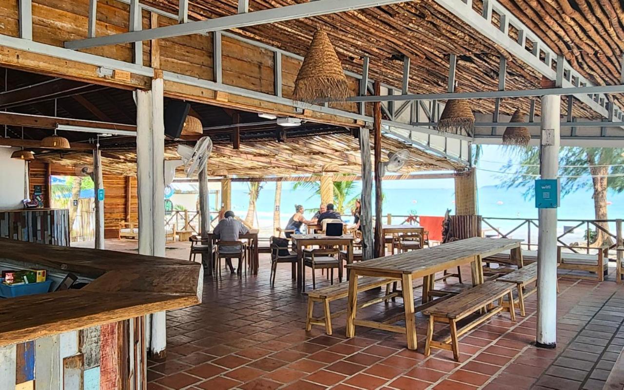 Mad Monkey Koh Rong Hostel Kaoh Touch Exterior photo