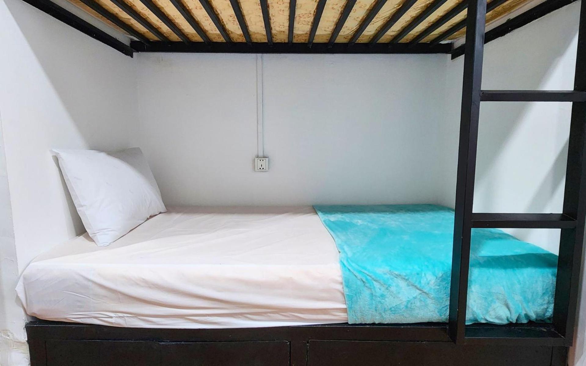 Mad Monkey Koh Rong Hostel Kaoh Touch Exterior photo